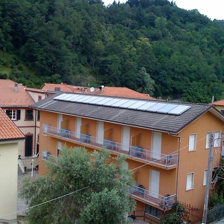 Albergo Amici Varese Ligure Bagian luar foto