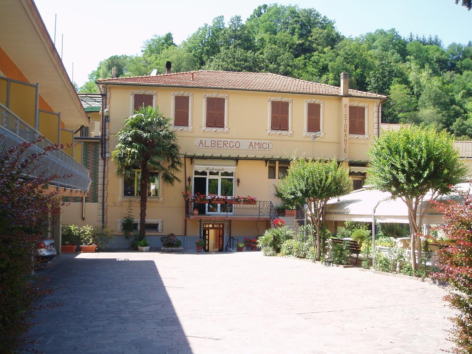 Albergo Amici Varese Ligure Bagian luar foto