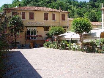 Albergo Amici Varese Ligure Bagian luar foto