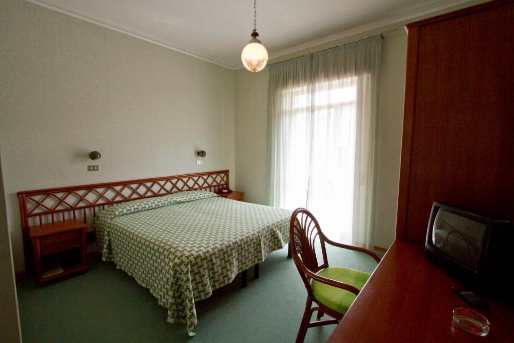 Albergo Amici Varese Ligure Ruang foto